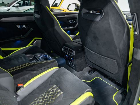 Used 2024 Lamborghini Urus Performante AWD/4WD image 29