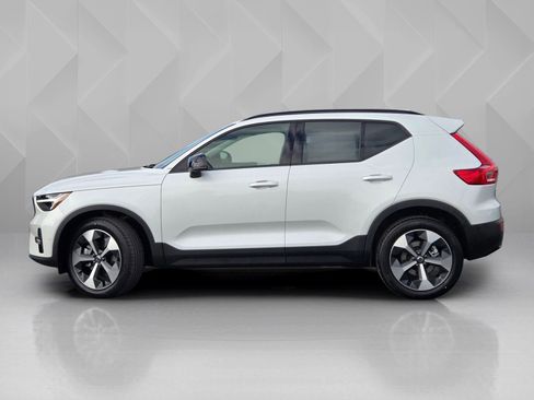 New 2026 Volvo XC40 B5 Plus w/ Protection Package Premier image 3