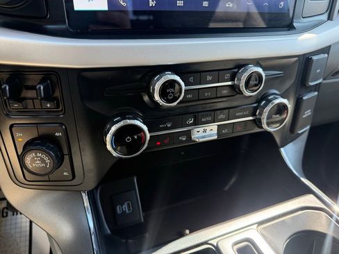 Certified 2022 Ford F150 XLT w/ Equipment Group 302A High image 26