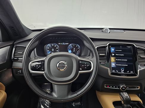 Used 2022 Volvo XC90 T6 Inscription w/ Lounge Package image 6