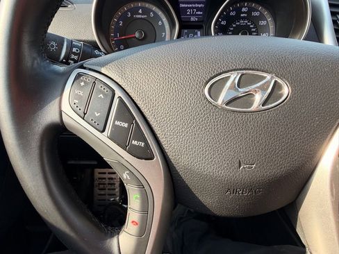 Used 2015 Hyundai Elantra GT w/ Option Group 03 image 16
