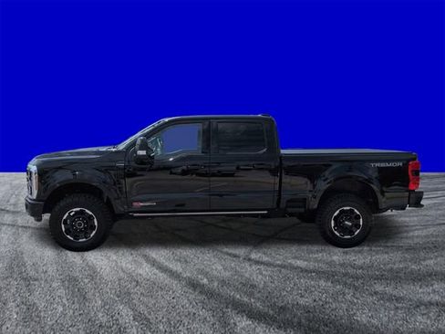 Certified 2025 Ford F250 Platinum w/ Tremor Off-Road Package AWD/4WD image 7