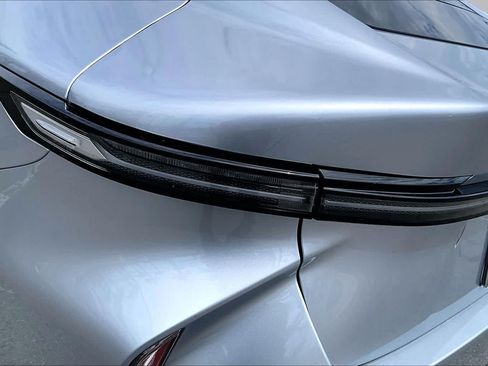 New 2026 Lexus ES 350e FWD image 12