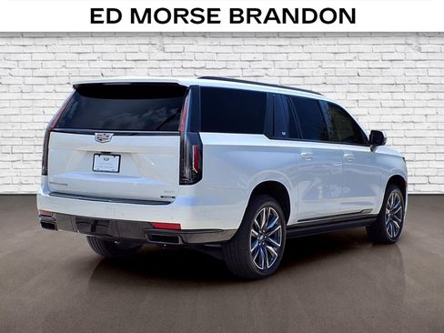 Certified 2023 Cadillac Escalade ESV Sport w/ Touring Package AWD/4WD image 5