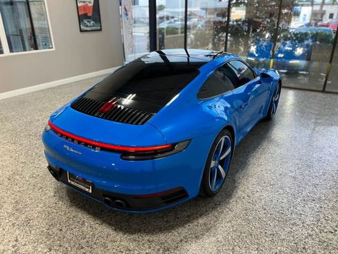 Used 2022 Porsche 911 Carrera RWD image 6