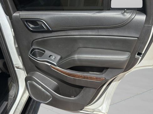 Used 2015 Chevrolet Tahoe LT RWD image 11