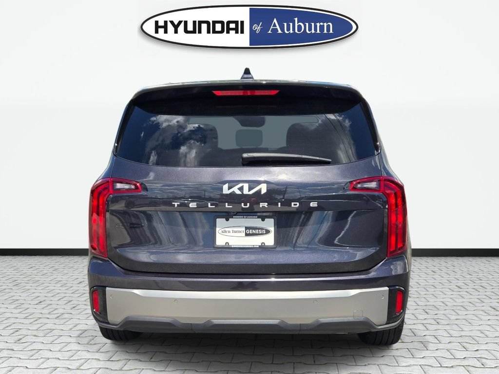 Used 2025 Kia Telluride LX FWD image 6