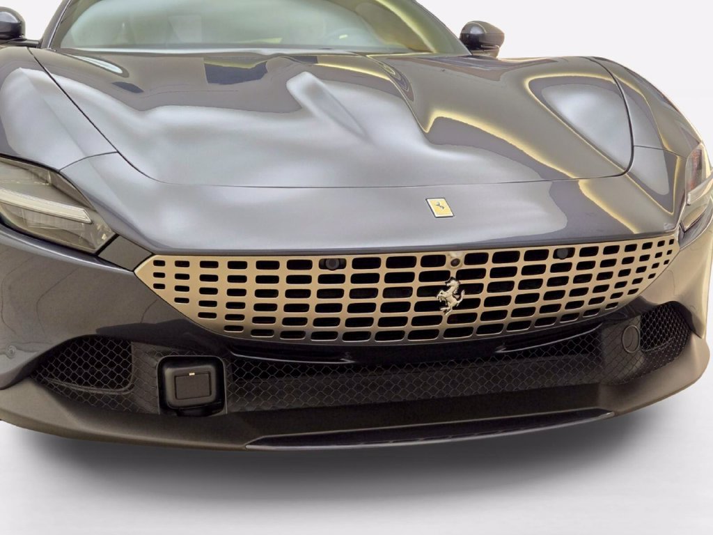 Used 2021 Ferrari Roma RWD image 4