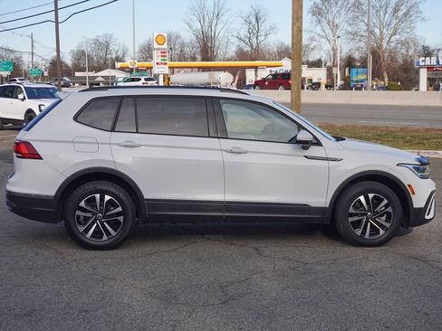 Used 2022 Volkswagen Tiguan S image 17