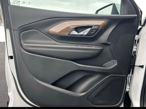 Certified 2021 GMC Terrain SLE w/ Driver Convenience Package image 16