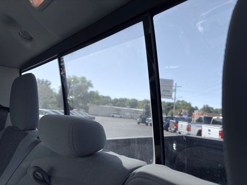 Used 2020 RAM 1500 Classic SLT w/ Luxury Group image 12