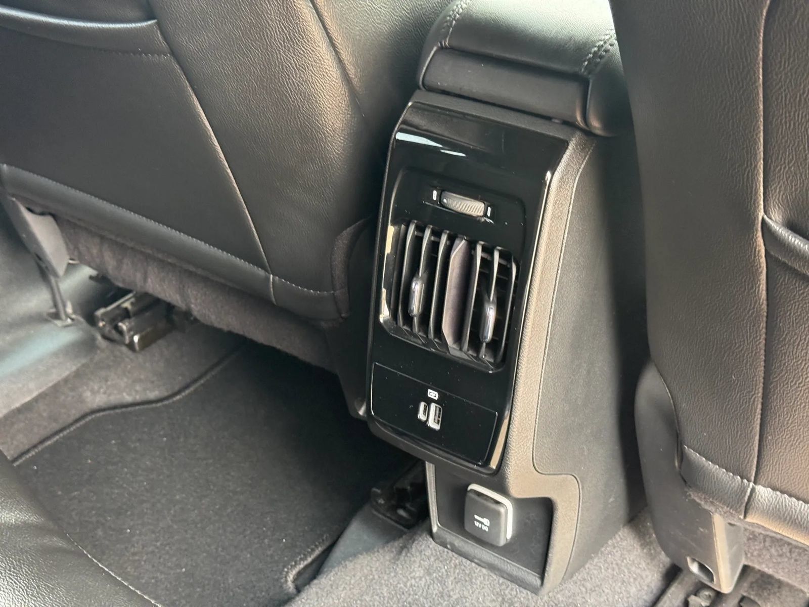 Used 2024 Jeep Compass Limited w/ Elite Group AWD/4WD image 19