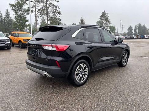Used 2021 Ford Escape SEL w/ Technology Package FWD image 3
