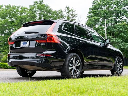 Used 2023 Volvo XC60 B5 Core AWD/4WD image 5