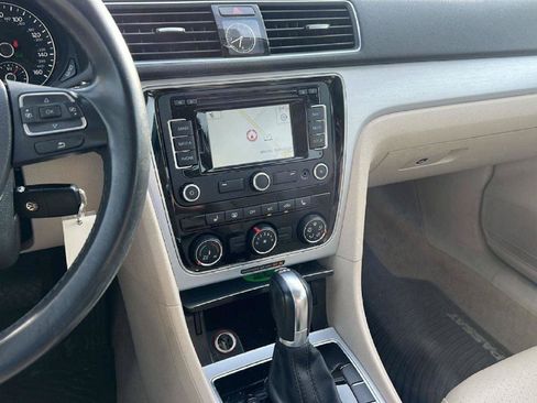 Used 2013 Volkswagen Passat TDI SE FWD image 14