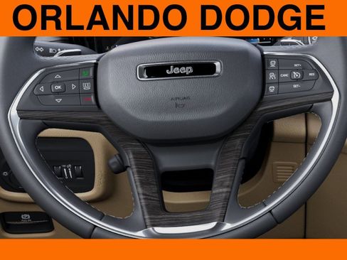 New 2025 Jeep Grand Cherokee Limited w/ Luxury Tech Group II AWD/4WD image 19