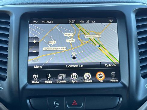 Used 2018 Jeep Cherokee Limited image 21