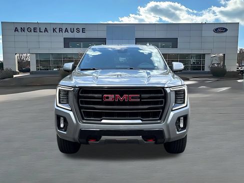 Used 2024 GMC Yukon AT4 AWD/4WD image 2