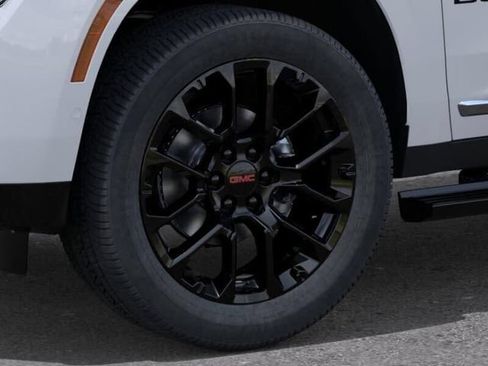 New 2026 GMC Yukon Denali w/ Denali Reserve Package AWD/4WD image 9