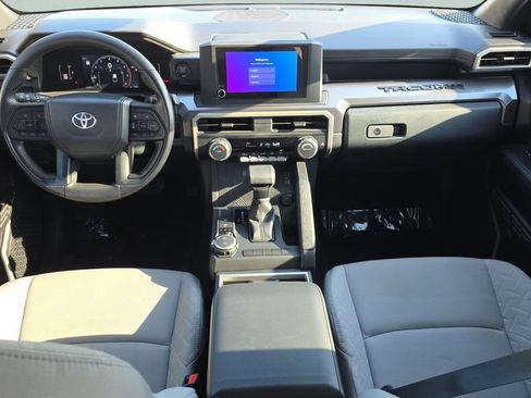Used 2025 Toyota Tacoma SR5 AWD/4WD image 11