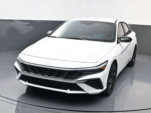 New 2026 Hyundai Elantra Sport FWD image 7