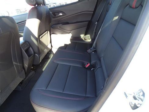 Used 2025 Chevrolet Trax RS w/ Driver Confidence Package image 7