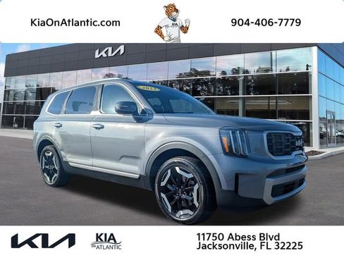 Used 2023 Kia Telluride S image 1