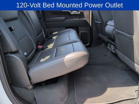 Used 2026 GMC Sierra 1500 SLT AWD/4WD image 19