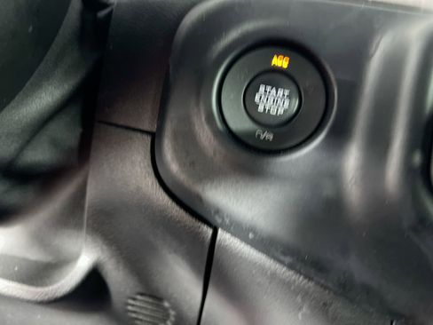 Used 2018 Jeep Wrangler Unlimited Sport image 21