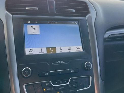 Used 2019 Ford Fusion SEL image 38