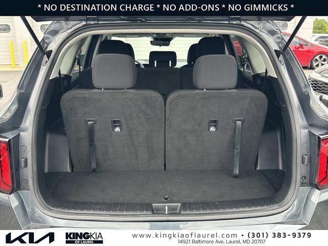Used 2024 Kia Sorento LX FWD image 18