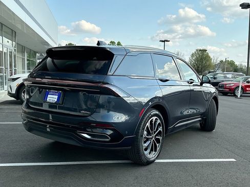 Used 2024 Lincoln Nautilus Reserve w/ Equipment Group 203A image 7