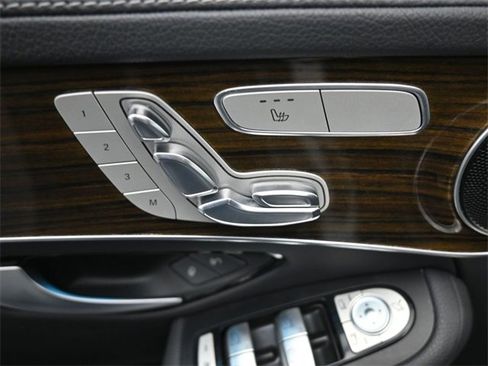 Used 2017 Mercedes-Benz GLC 300 4MATIC Coupe image 13