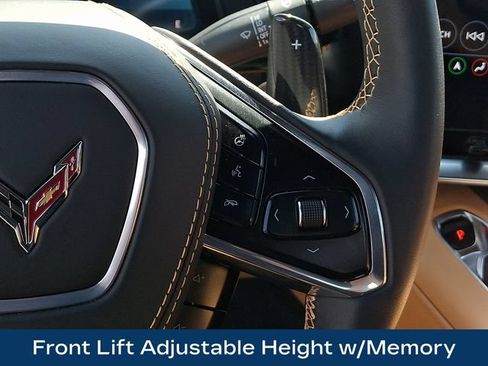 Used 2023 Chevrolet Corvette Z06 RWD image 7