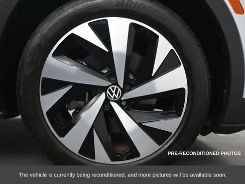 Used 2022 Volkswagen ID.4 Pro S w/ Gradient Package image 12