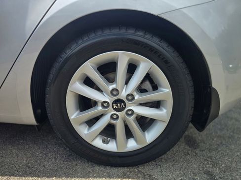 Used 2017 Kia Forte LX w/ LX Popular Plus Package FWD image 16