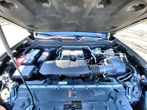 Used 2023 GMC Canyon AT4 w/ AT4 Premium Package image 30