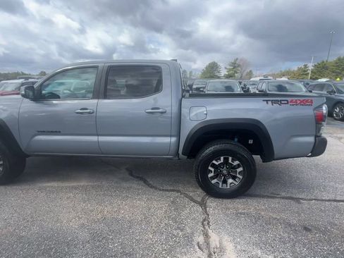 Used 2021 Toyota Tacoma TRD Off-Road w/ Blackout Package (TMS) AWD/4WD image 16