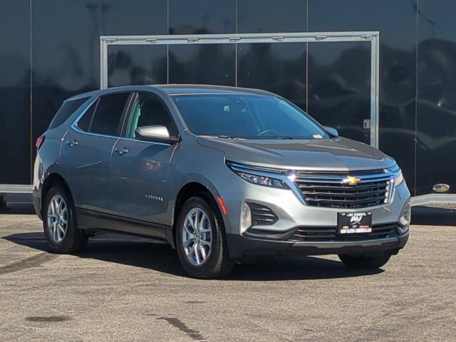 Used 2024 Chevrolet Equinox LT w/ LPO, Roadside Safety Package FWD image 2