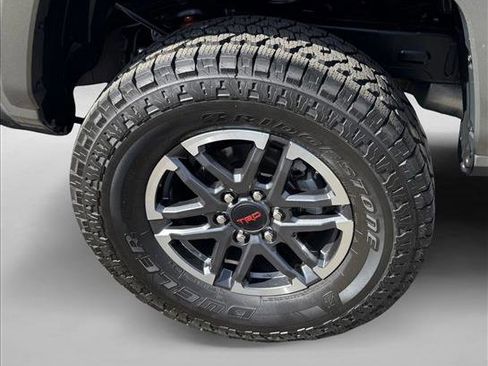 Used 2025 Toyota Tacoma TRD Sport image 9
