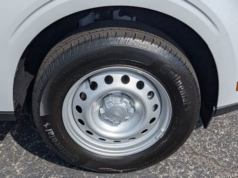 New 2025 Ford Maverick XL image 16