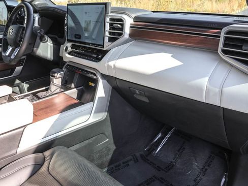 Used 2023 Toyota Sequoia Capstone image 33