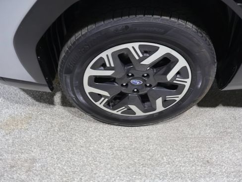 Used 2025 Subaru Forester Premium AWD/4WD image 10