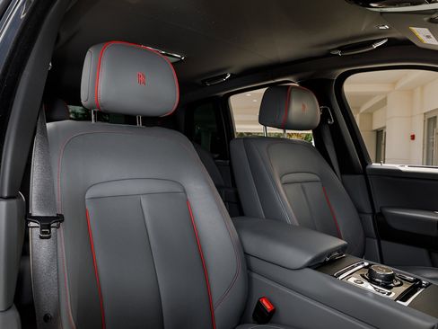 Certified 2023 Rolls-Royce Cullinan image 39