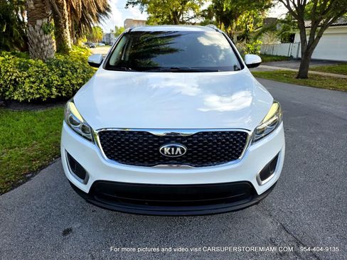 Used 2017 Kia Sorento FWD image 16