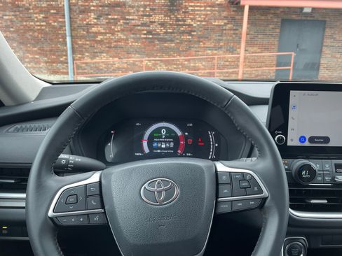 Used 2025 Toyota Grand Highlander XLE image 36