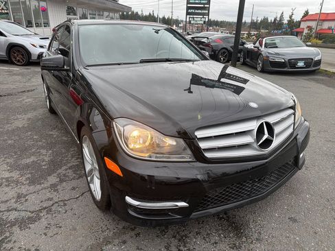 Used 2013 Mercedes-Benz C 250 Sedan image 8