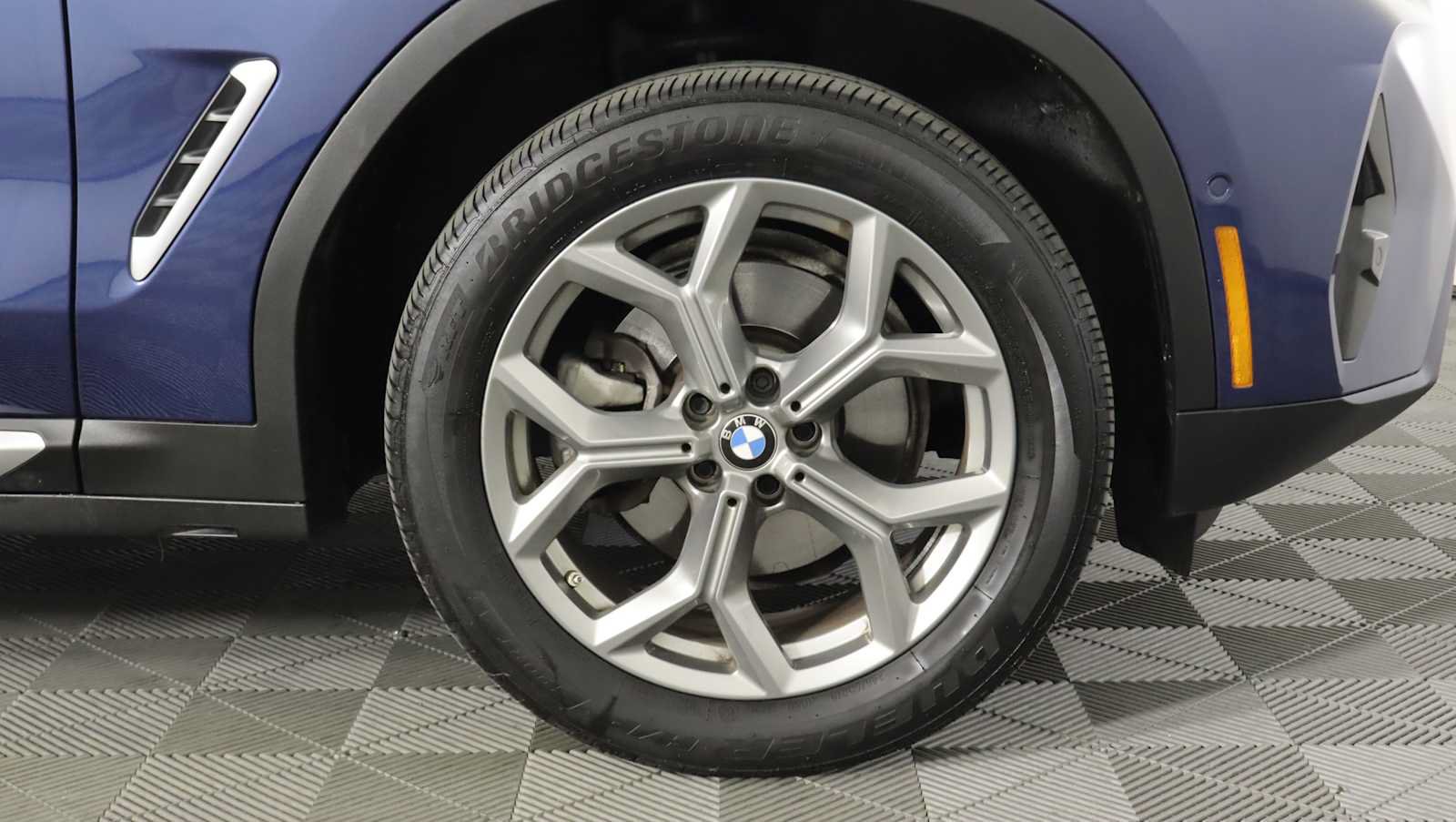 Used 2024 BMW X3 xDrive30i w/ Premium Package AWD/4WD image 7