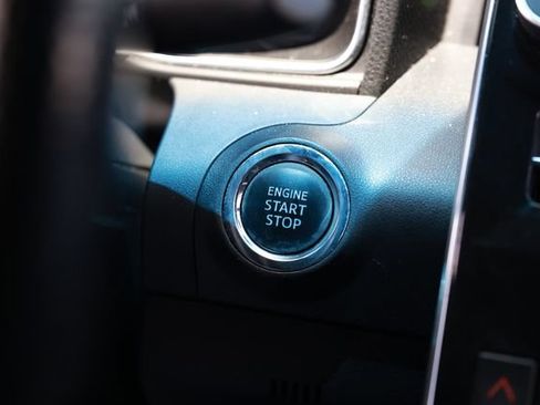 Used 2019 Toyota Avalon Touring FWD image 32
