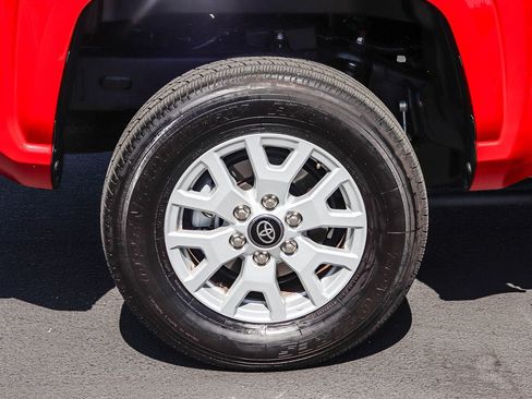 Certified 2025 Toyota Tacoma SR5 RWD image 9